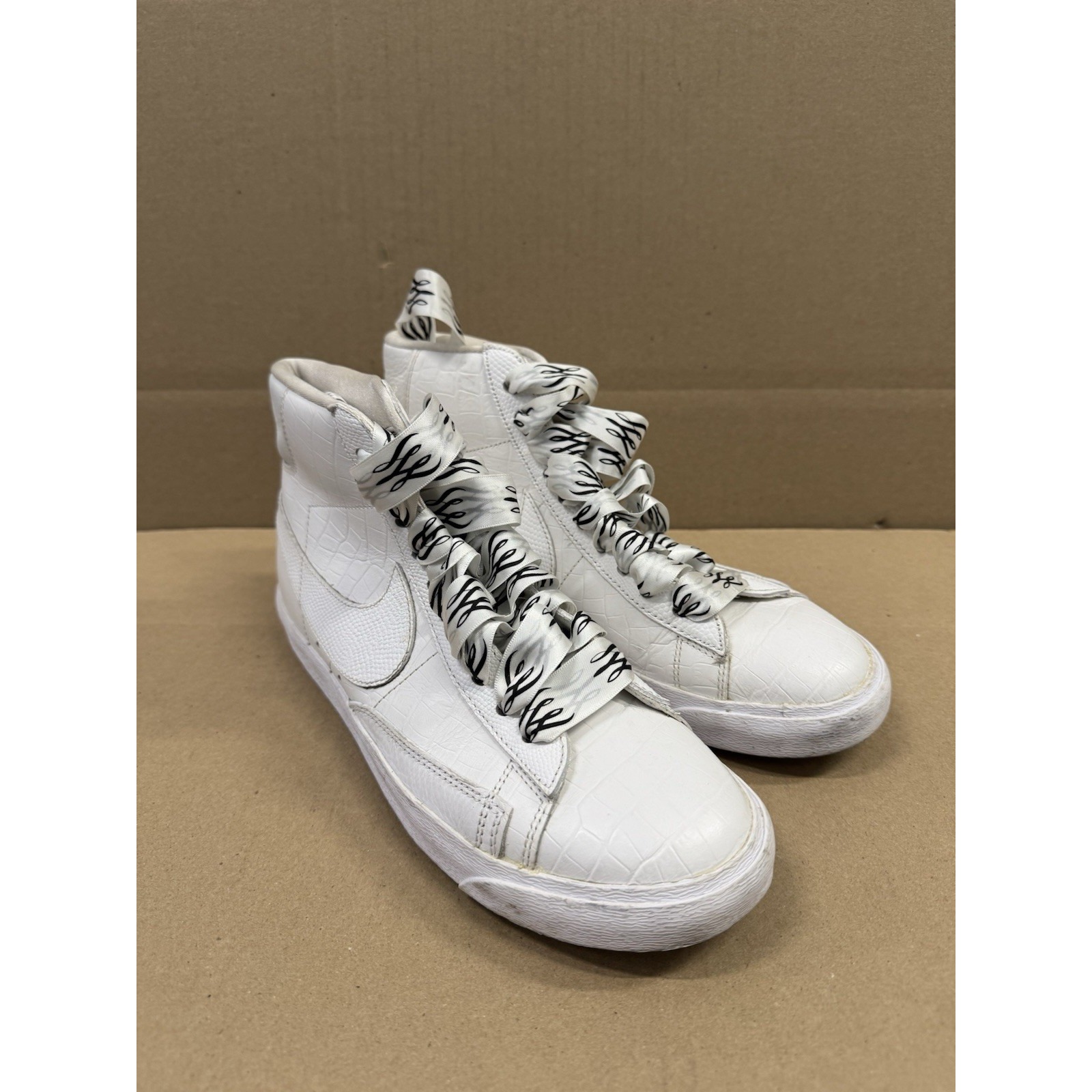 Nike Wmns Blazer Mid X Serena Williams Size 8.5 700869-00 In White